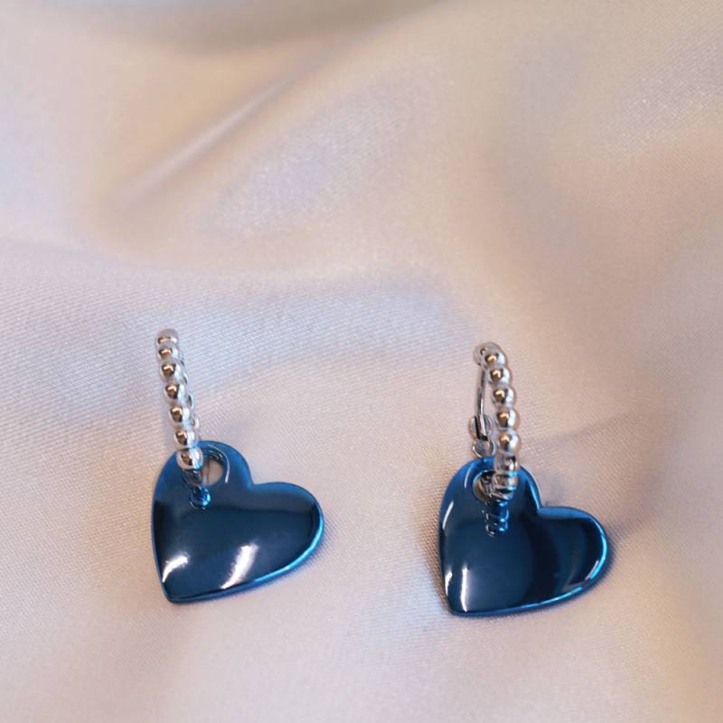 Kalp Figürlü Mavi Metalik Gümüş Küpe