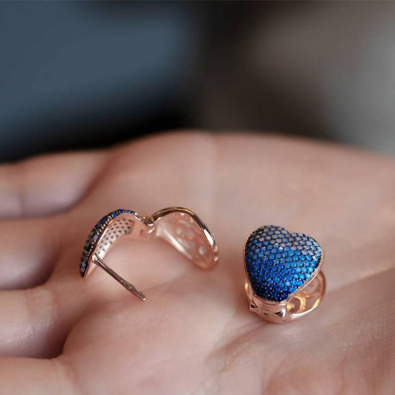 Nano Taşlı Kalp Gümüş Küpe