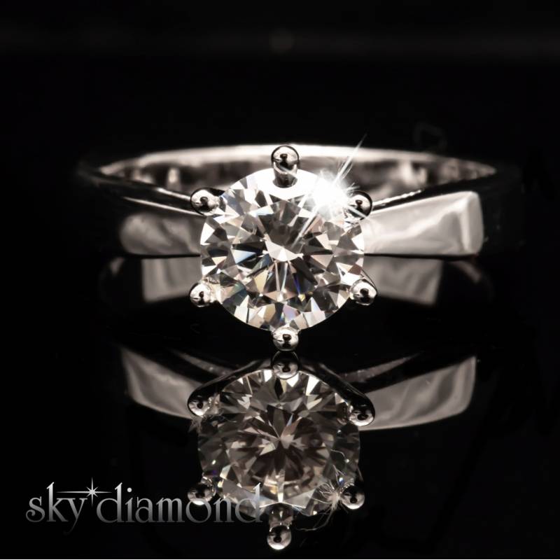 Round Kesim 6 Tırnaklı Tek Taş Sky Diamond Gümüş Yüzük