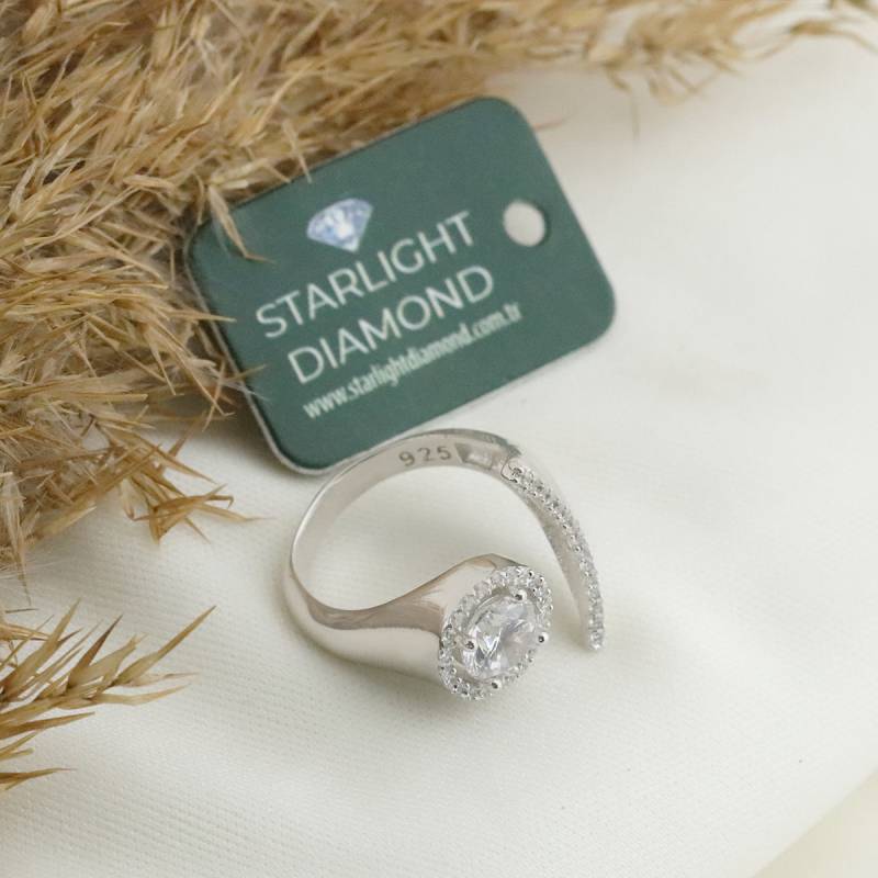 Round Kesim Tasarım Starlight Diamond Gümüş Yüzük
